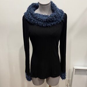 Terra Nostra Black Long Sleeve Top with Textured Knit Collar – Size